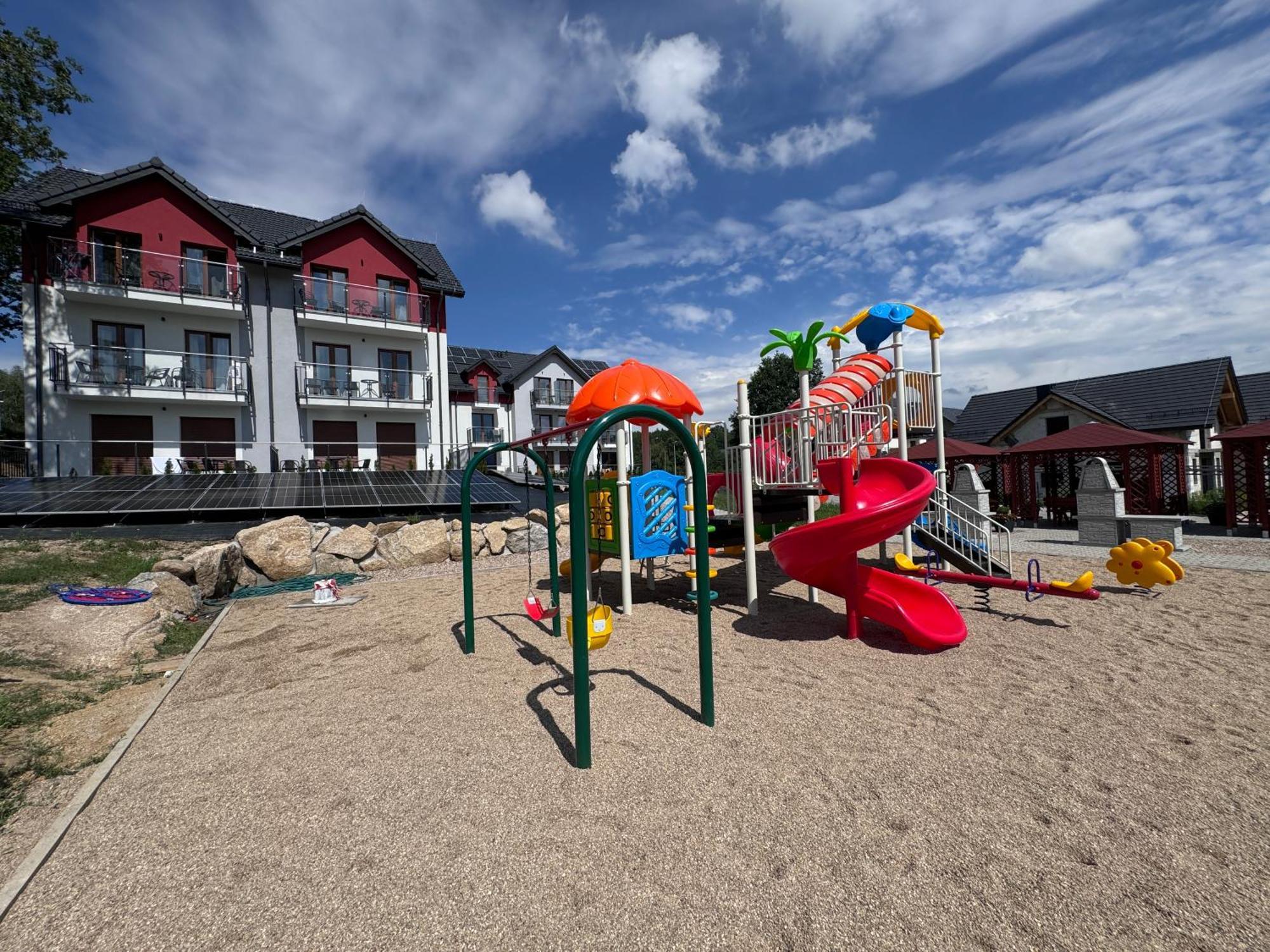 Kolorowe Cieplice - Apartamenty Z Widokiem Na Karkonosze Jelenia Góra Extérieur photo